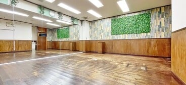 板張りの床です。